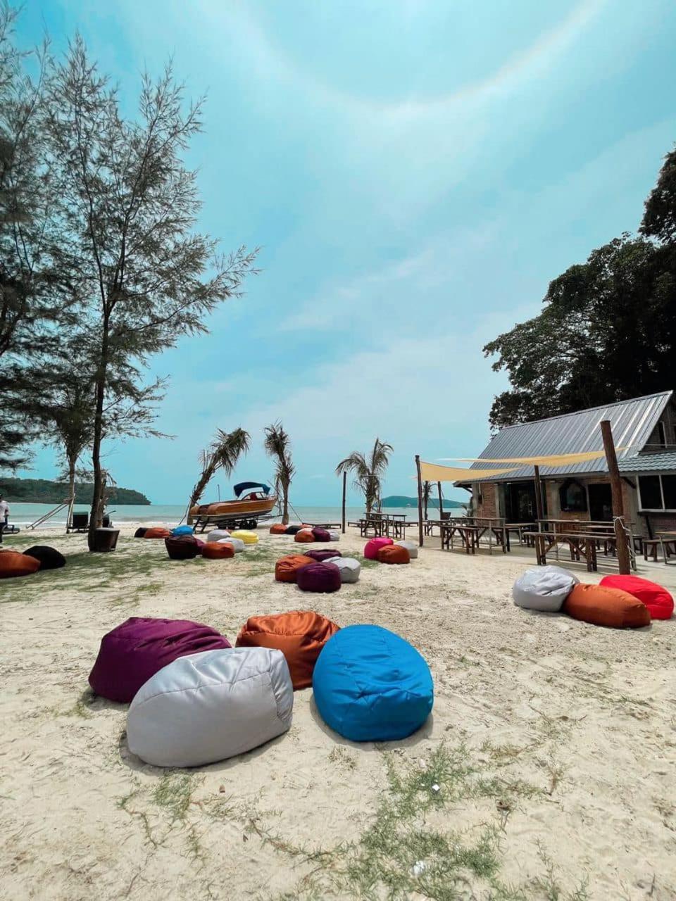 Langkawi Pantai Cenang - Private Beach Glamping Experience Екстериор снимка