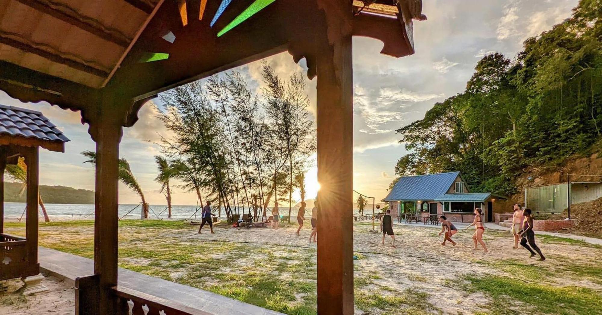 Langkawi Pantai Cenang - Private Beach Glamping Experience Екстериор снимка